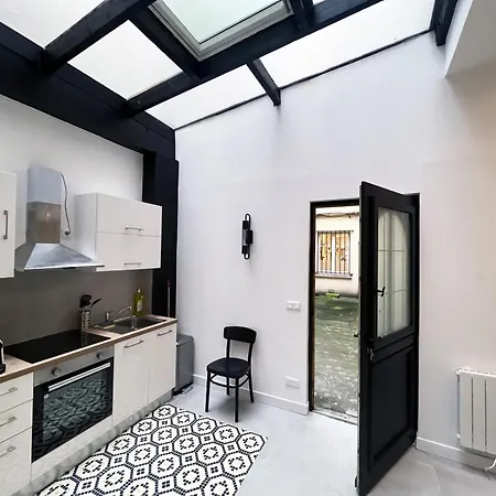 Urbanflat 08 - Design Flat In Republique - 2 Bedrooms Apartment Paris